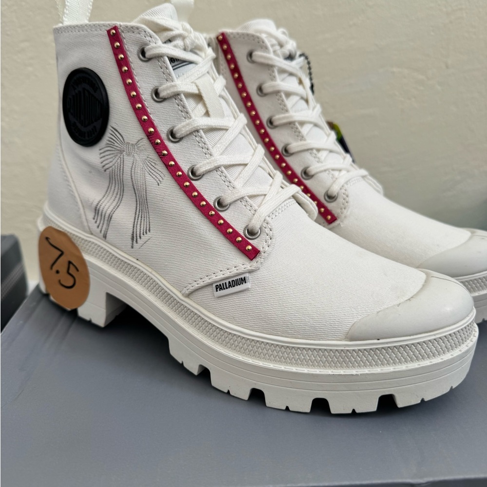 Palladium Women's White and Pink Combat Boots